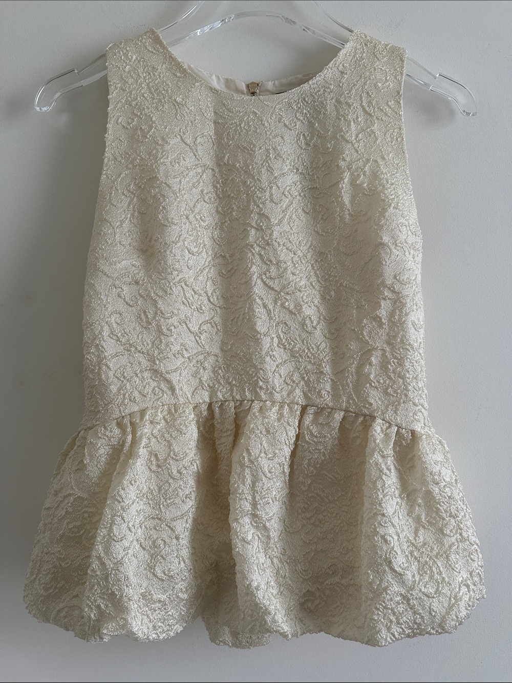 *NWT* Zara Women’s Sleeveless Textured Dainty Peplum Top